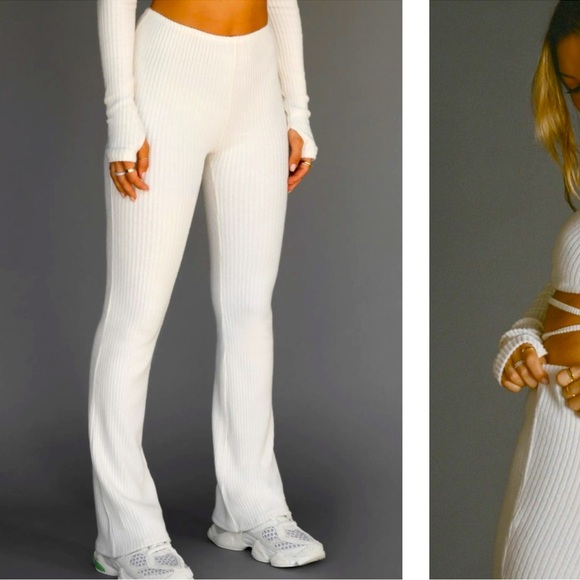 EUC🤍JOAH BROWN🤍KNITTED WHITE FLARE PANTS - Picture 1 of 5